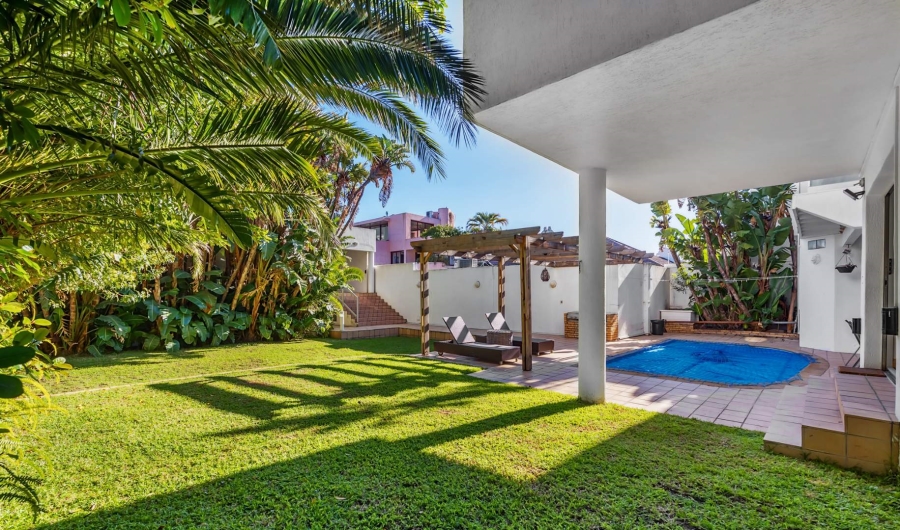 5 Bedroom Property for Sale in Fresnaye Western Cape